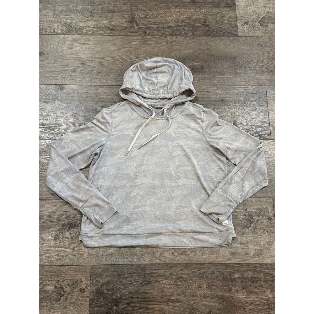 Vuori Halo Essential Hoodie Women's Medium Gray Camo Cropped Gym Workout Soft
